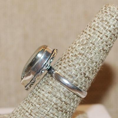 Size 8 Marked .925 Long Pear Shaped GOLD PYRITE Gemstone Ring on a Silver-Plated Band (6.2g)