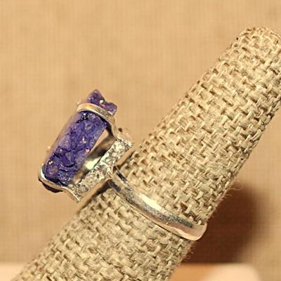 Size 7 Marked .925 PURPLE 4 Prong SOLAR QUARTZ DRUZY Gemstone Ring on a Silver-Plated Band (4.9g)