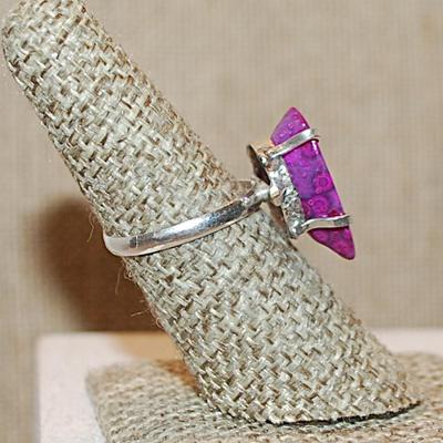 Size 7 Marked .925 VIOLET 4 Prong SOLAR QUARTZ DRUZY Gemstone Ring on a Silver-Plated Band (3.5g)