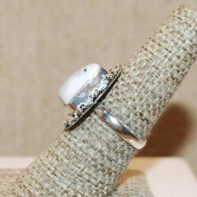 Size 8 Irregular Shaped TRIANGLE DENDRITE OPAL Gemstone Ring with a Full Surround on a Silver Tone Band (5.6g)