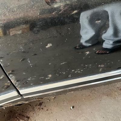 Sale Photo Thumbnail #4: Clear title, key is sheered off in the ignition, miles are in photo, we have no information about running condition. No battery, VIN # HH29C6B199531