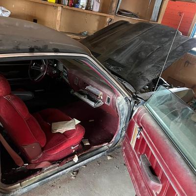 Sale Photo Thumbnail #30: Clear title, key is sheered off in the ignition, miles are in photo, we have no information about running condition. No battery, VIN # HH29C6B199531