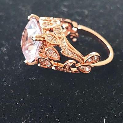 Beautiful Fashion Ring Size 6
