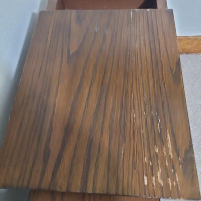 Sale Photo Thumbnail #597: Could use a sand and refinish on top, plugs are untested