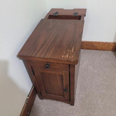 Sale Photo Thumbnail #594: Could use a sand and refinish on top, plugs are untested