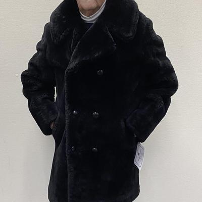 Sale Photo Thumbnail #416: Double breasted jacket
2 pockets
No size indicated, probably Large 
Tag says Retail is $1995.00
This is a very beautiful coat!!!