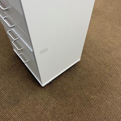 Sale Photo Thumbnail #642