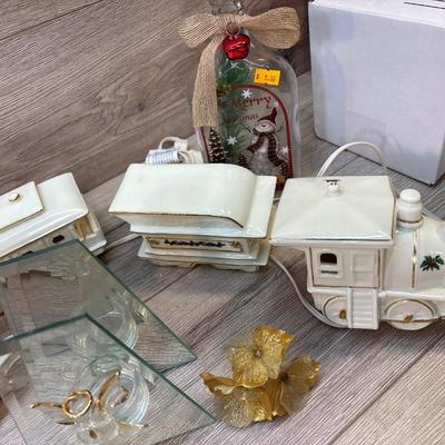 Sale Photo Thumbnail #167: Train engine is broken on top of see pictures