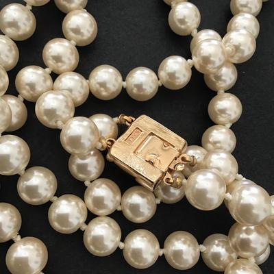 Vintage S.A.L White faux pearls signed Swarovski crystal clasp necklace double strand very nice excellent condition