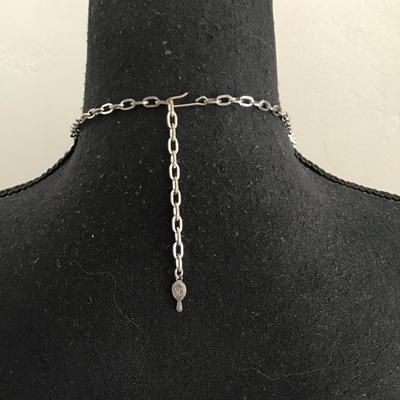 Vintage Sarah Coventry, whispering leaves white enamel and Silvertone choker necklace from the 1950s, 1960s excellent condition