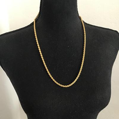 Very nice gold tone chain necklace