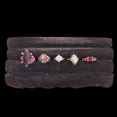 Sale Photo Thumbnail #560: Set of 5 Costume Rings