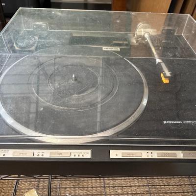 Sale Photo Thumbnail #450: See pics. Works well. Missing front right foot;leg)