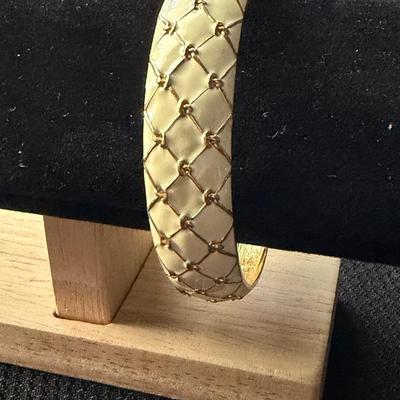 Sale Photo Thumbnail #192: See attached pictures