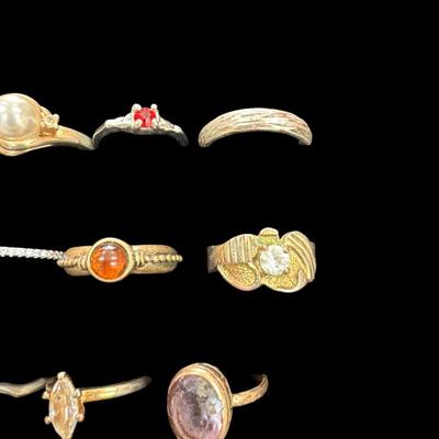 Sale Photo Thumbnail #600: Large Lot of Assorted Rings