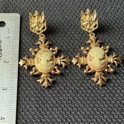 Sale Photo Thumbnail #212: See attached pictures