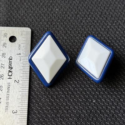 Sale Photo Thumbnail #223: See attached pictures