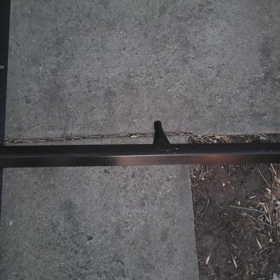 Sale Photo Thumbnail #714: Goes from a twin to a queen. Center support has no castor, you could buy a castor or use a board