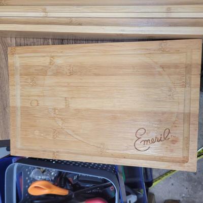 Sale Photo Thumbnail #759: Stockpot only opened to verify color. This one is blue.