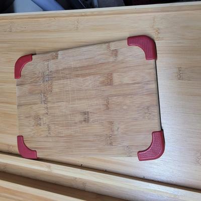 Sale Photo Thumbnail #761: Stockpot only opened to verify color. This one is blue.