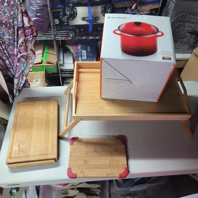 Sale Photo Thumbnail #757: Stockpot only opened to verify color. This one is blue.