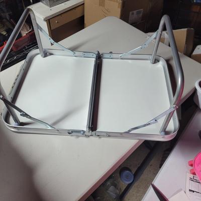 Sale Photo Thumbnail #777: Containers are new and heavy duty locking kitchen containers