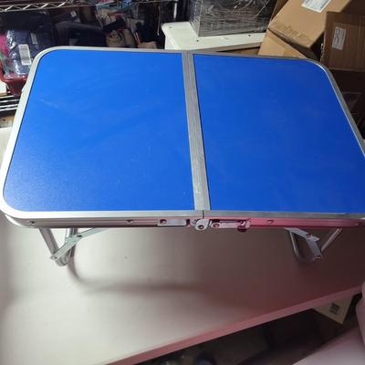 Sale Photo Thumbnail #778: Containers are new and heavy duty locking kitchen containers