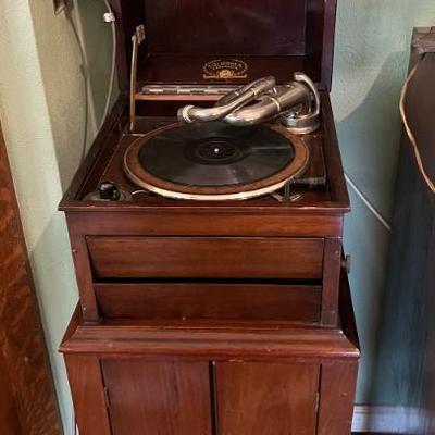 Sale Photo Thumbnail #72: Columbia Grafonola Phonograph