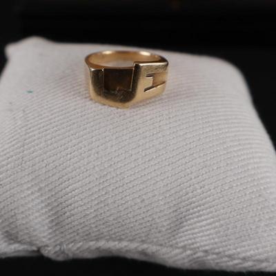 14Kt Gold Ring Intitals " LE " 8.6 grams