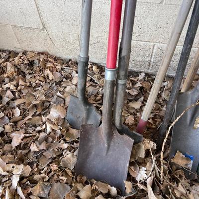  Shed Shovels and Post Hole Digger