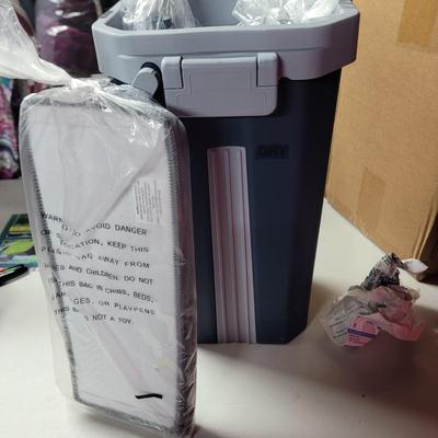 Sale Photo Thumbnail #796: As pictured, both are new