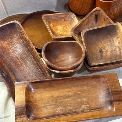 Assortment of wood serving pieces!
