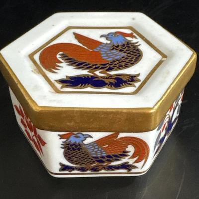 Royal Crown Derby bone china trinket box!