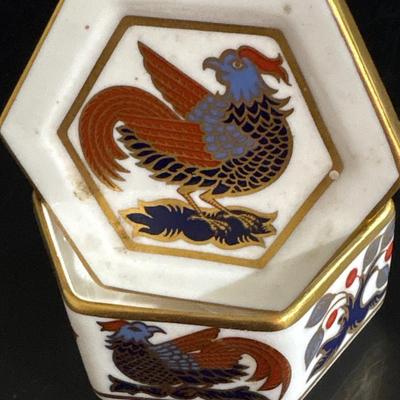 Royal Crown Derby bone china trinket box!