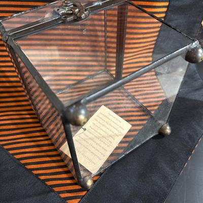 Art glass memory glass cube by Devlin!