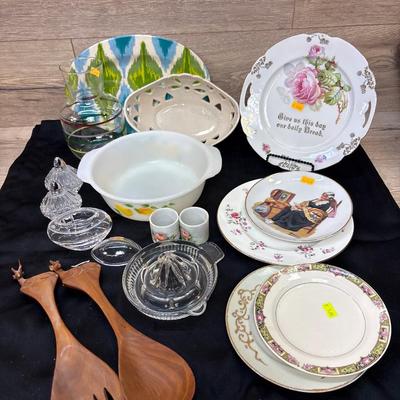 Sale Photo Thumbnail #809: See pictures. Antlers broken off on spoon and fork