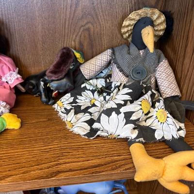 Vintage doll suitcase w-acrylic handle, figurines, toys