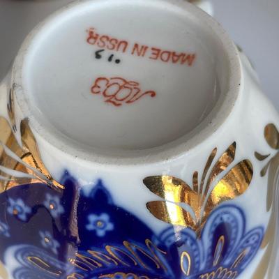 Frankoma 43 black pottery vase with USSR teacup