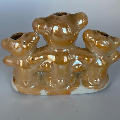 Man/woman S&P shaker and small bear bud vase