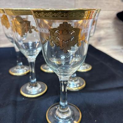 6 gold rimmed stemware