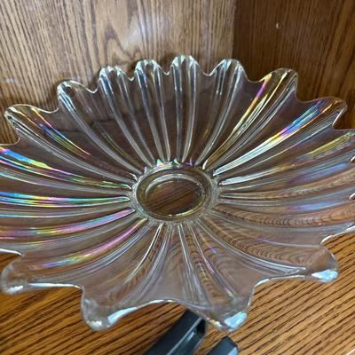 Iridescent bowl, Bella toaster, and four garlic presses