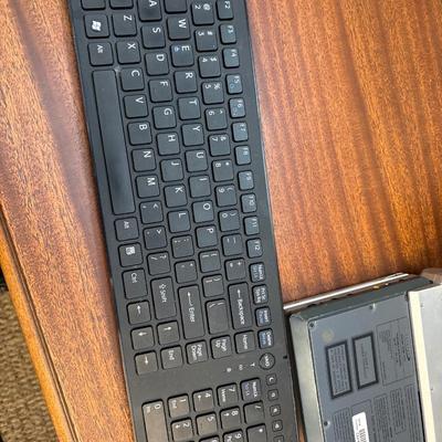 DVD players & keyboard