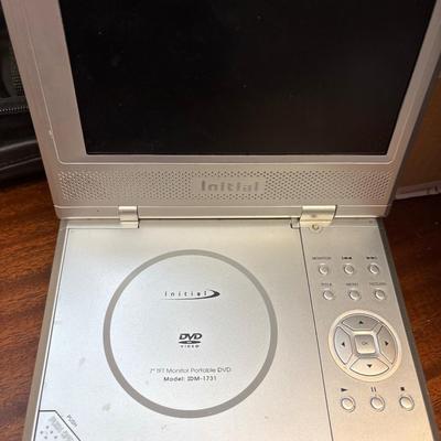 DVD players & keyboard