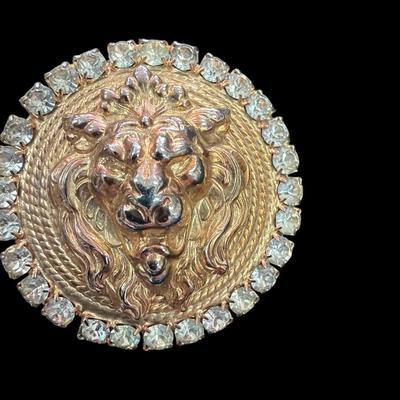 Sale Photo Thumbnail #633: Vintage Gold Tone Lion Head Clip On Earring Possibly Anne Klein or Versace