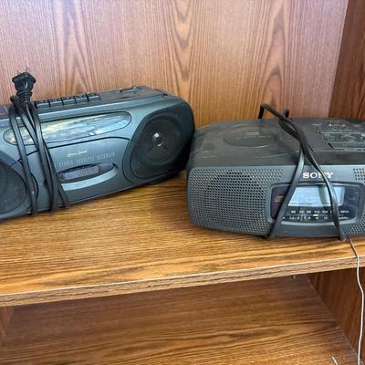 Boom box and alarm clock with CD play