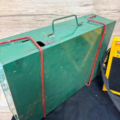 Beachcomber radio and camp stove