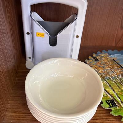 Kitchen & collectibles