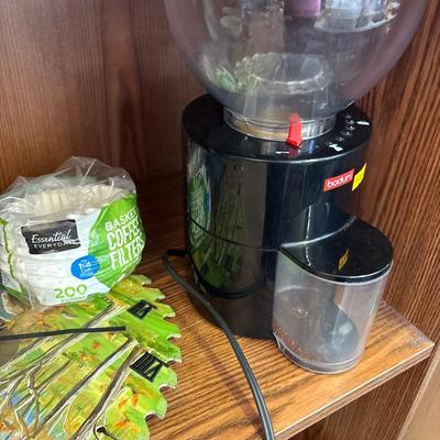 Kitchen & collectibles