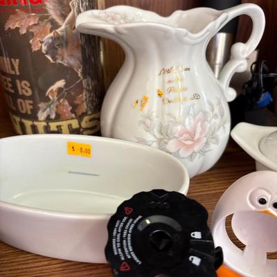 Kitchen & collectibles