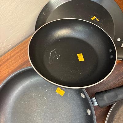 Jar with shells, cookware & more